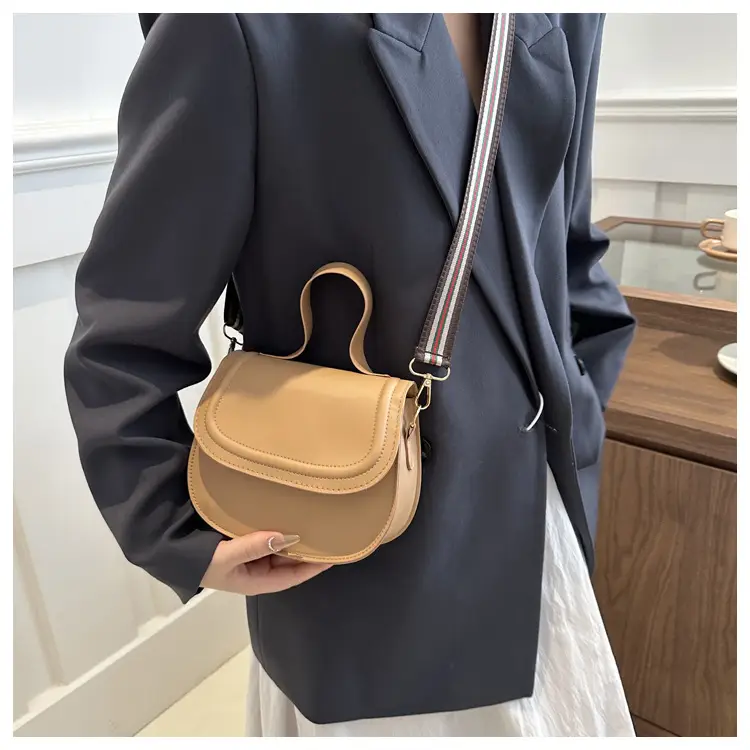 White Saddle Bag for Women, 2024 New Arrival, All-Match Style — feature 21