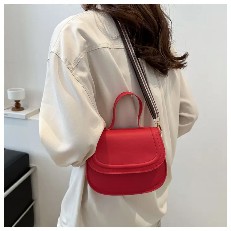 White Saddle Bag for Women, 2024 New Arrival, All-Match Style — feature 26