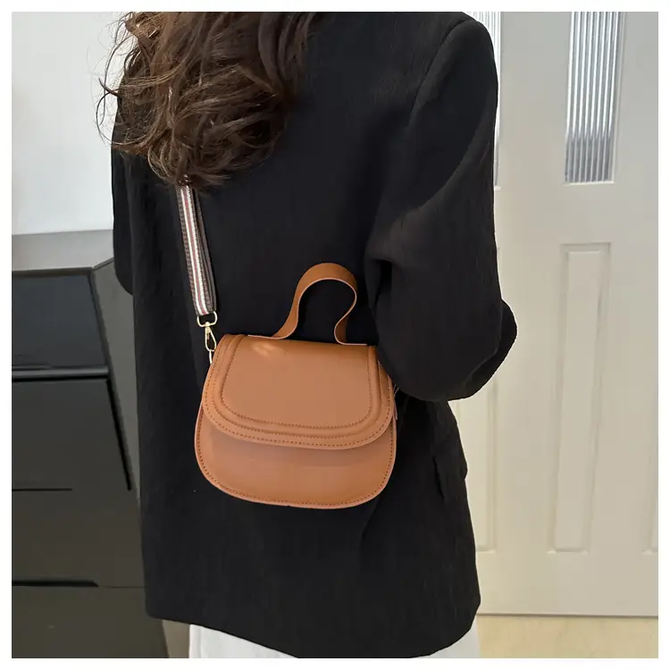 White Saddle Bag for Women, 2024 New Arrival, All-Match Style — feature 27