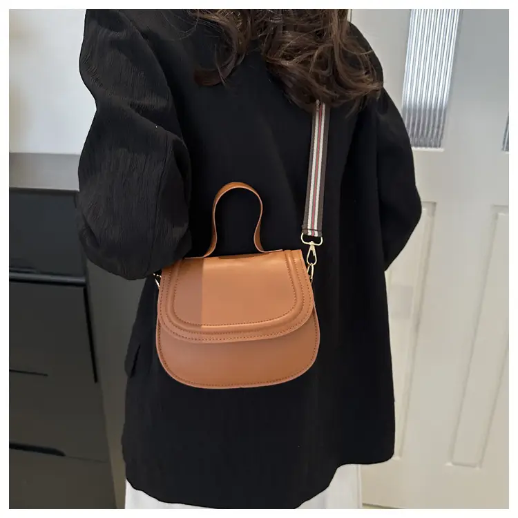 White Saddle Bag for Women, 2024 New Arrival, All-Match Style — feature 28