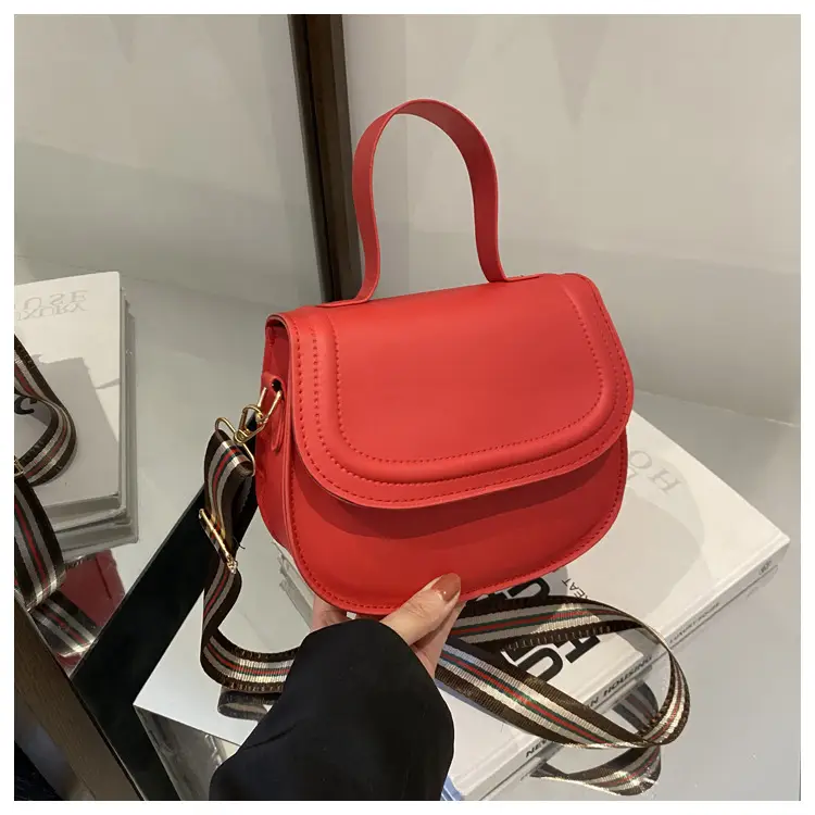 White Saddle Bag for Women, 2024 New Arrival, All-Match Style - Image 3
