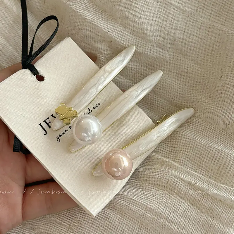 Elegant Pearl Hair Clips for All Occasions