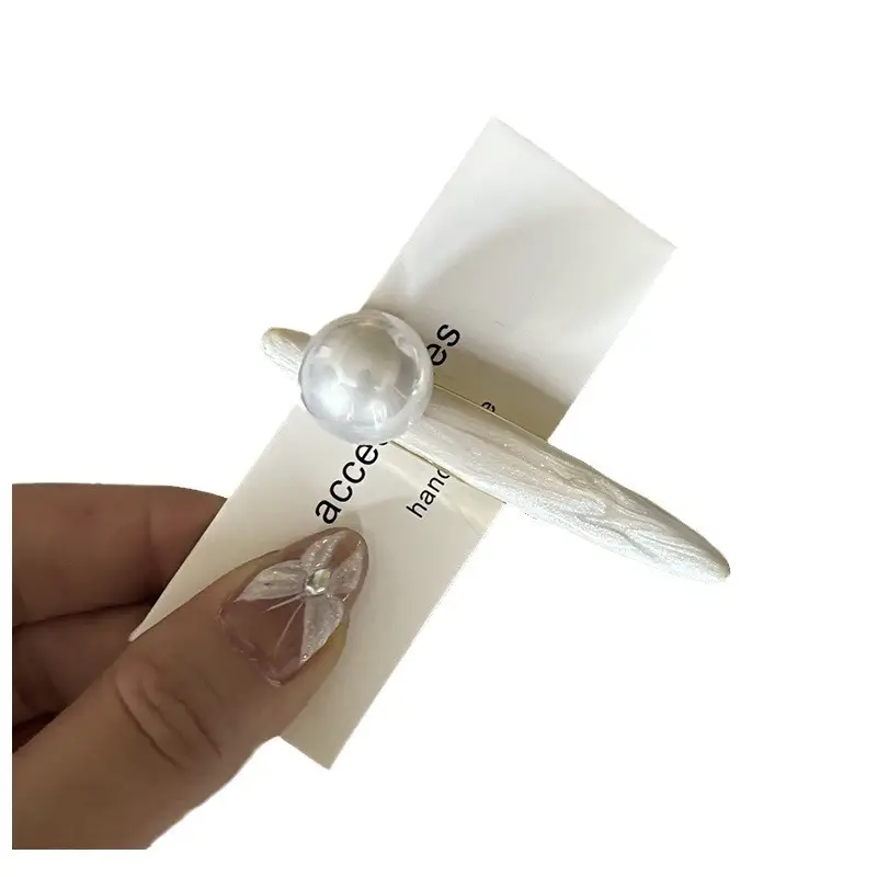 Elegant Pearl Hair Clips for All Occasions