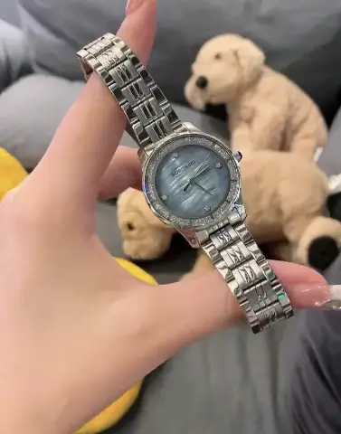 Elegant Stainless Steel Women's Watch with Blue Dial — feature 8