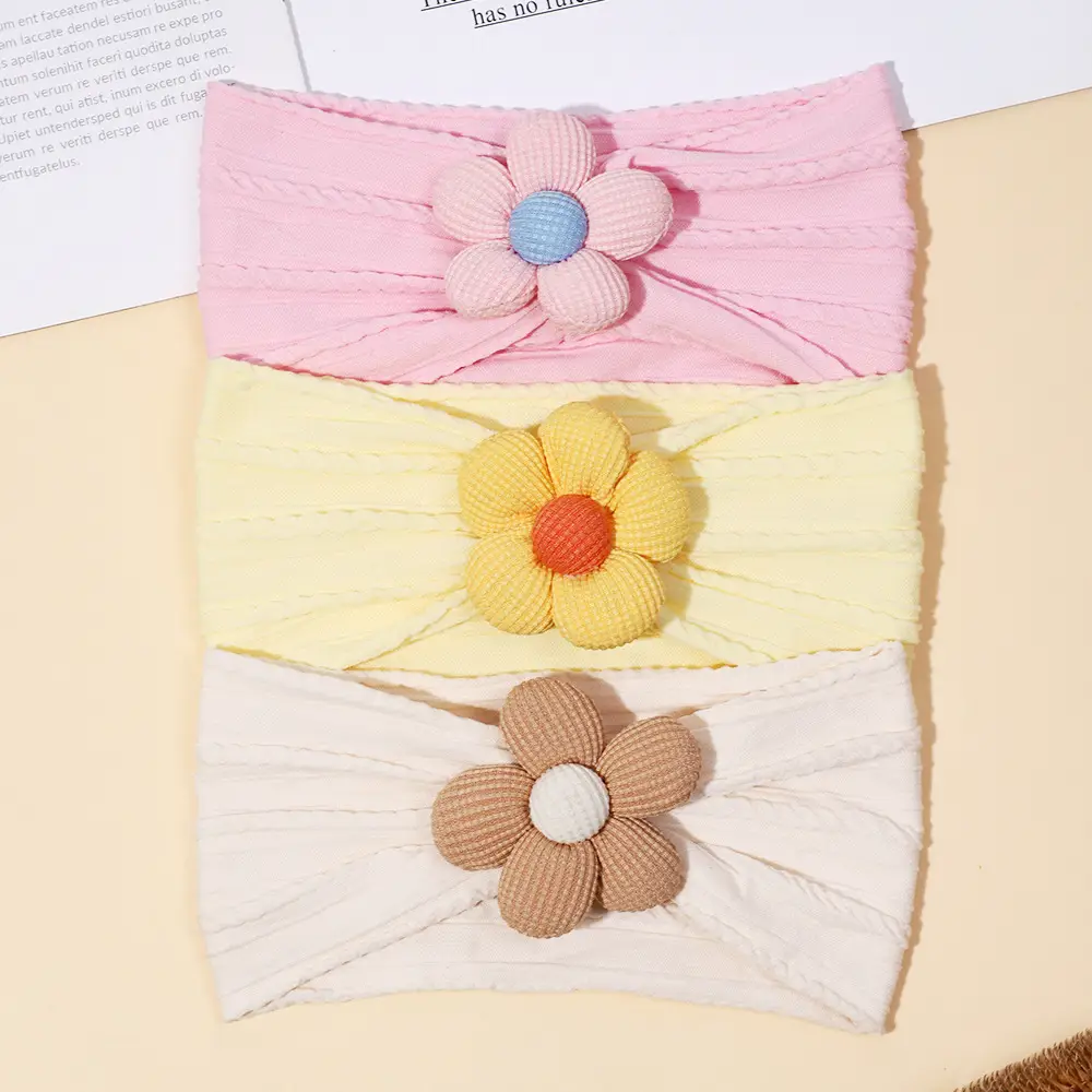 Five-Petal Flower Baby Hair Belt with Pearl Centerpiece — feature 8