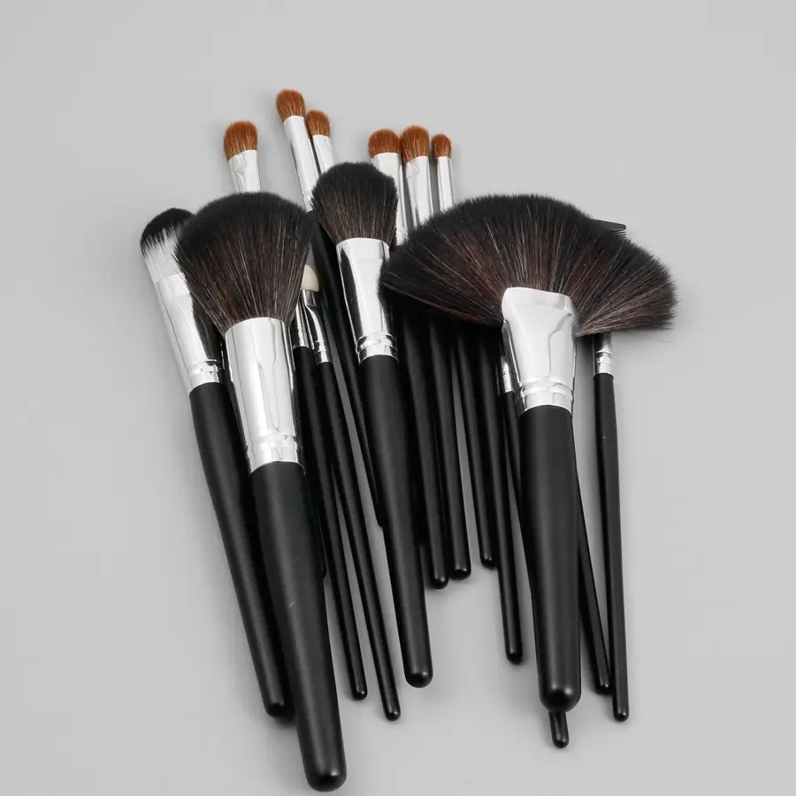 18-Piece Makeup Brush Set for Students & Professionals — feature 16