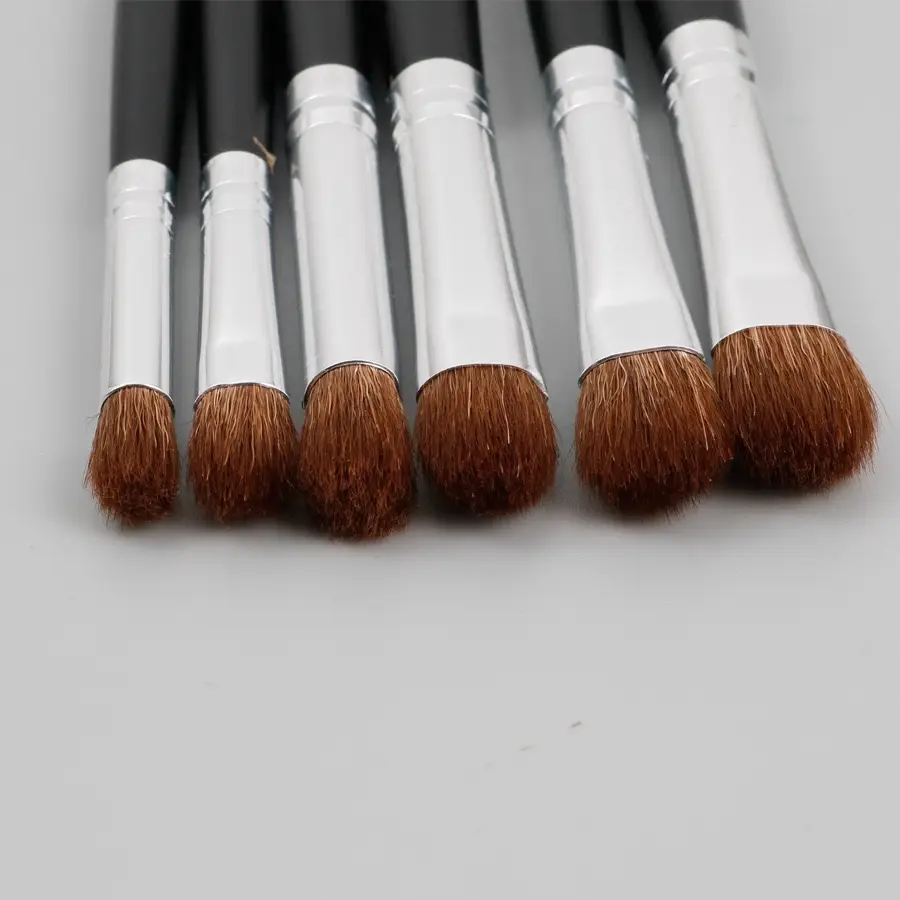 18-Piece Makeup Brush Set for Students & Professionals — feature 18