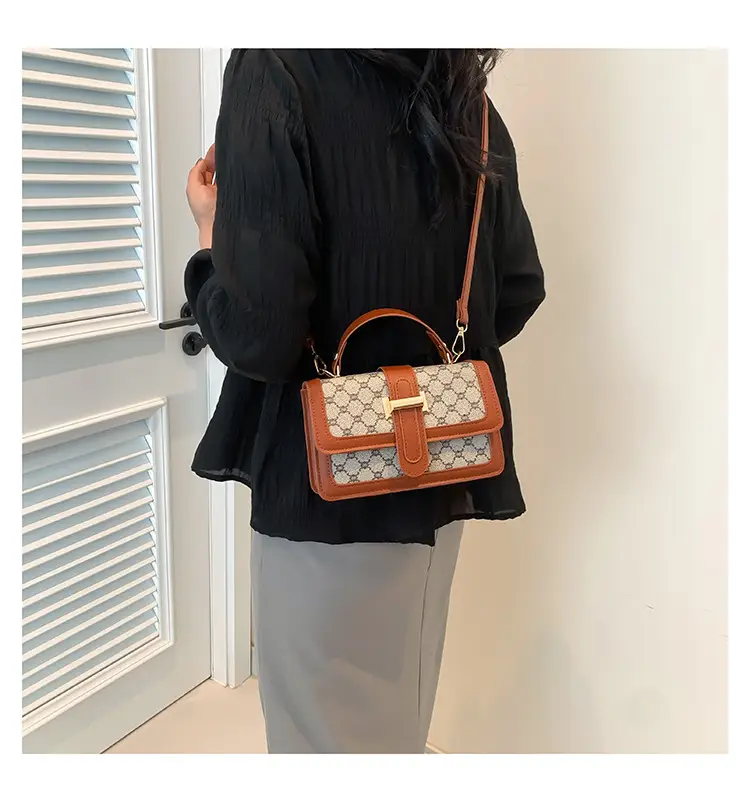 Vintage Brown Shoulder Bag for Women 2024 Spring Summer — feature 14