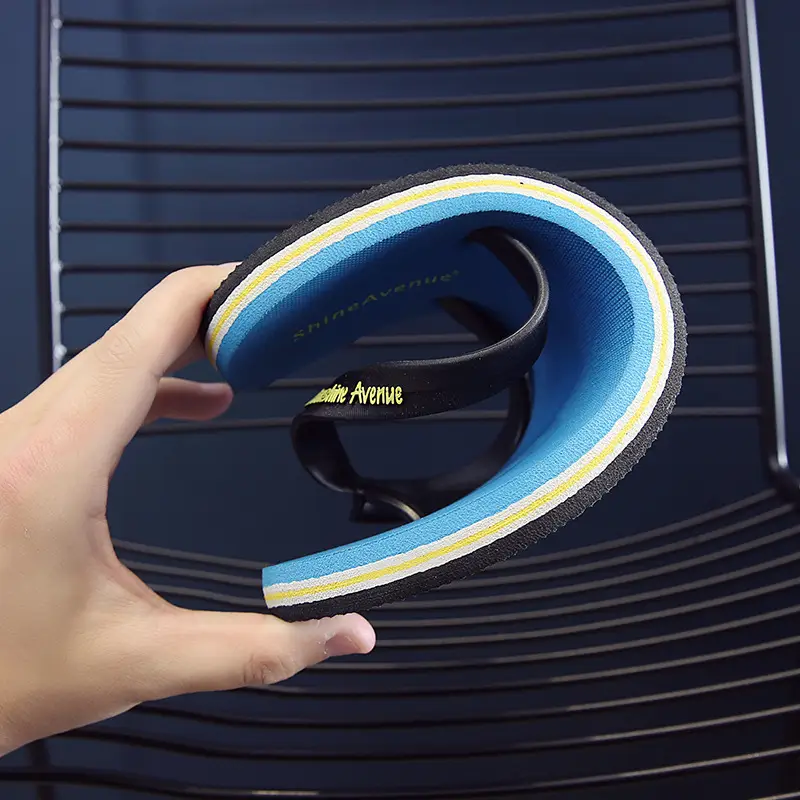 Vietnam's New Summer Flip-Flops for Men, Personalized Outdoor Leisure Non-Slip Flip-Flops Beach Sandals Ready for Sale