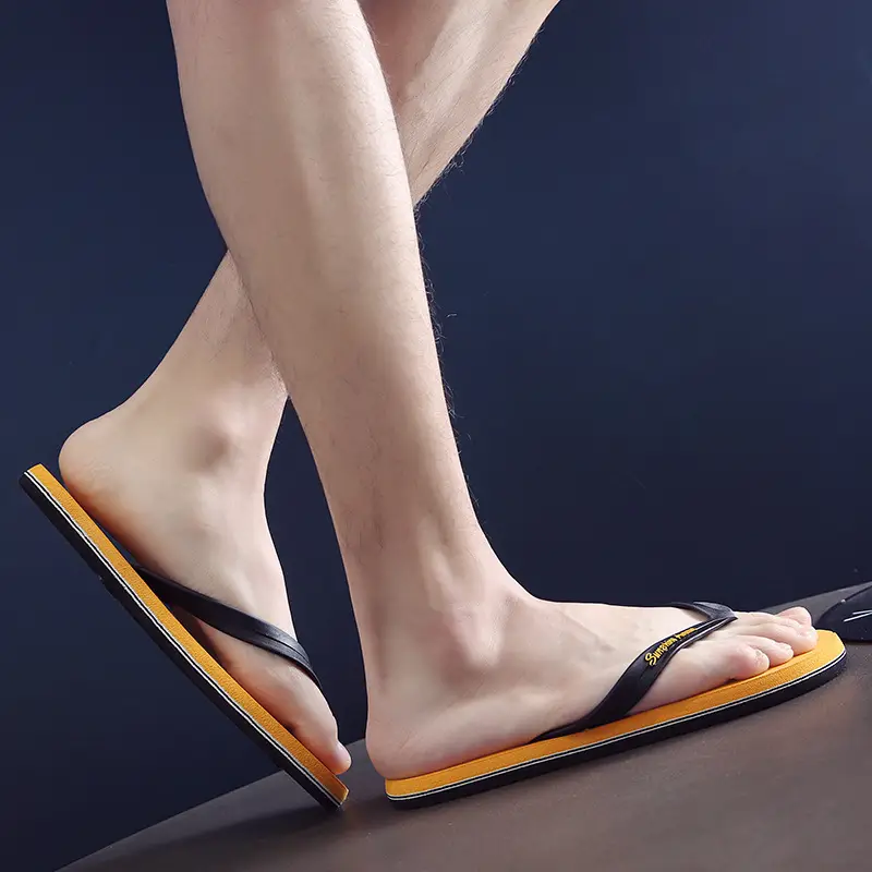 Vietnam's New Summer Flip-Flops for Men, Personalized Outdoor Leisure Non-Slip Flip-Flops Beach Sandals Ready for Sale