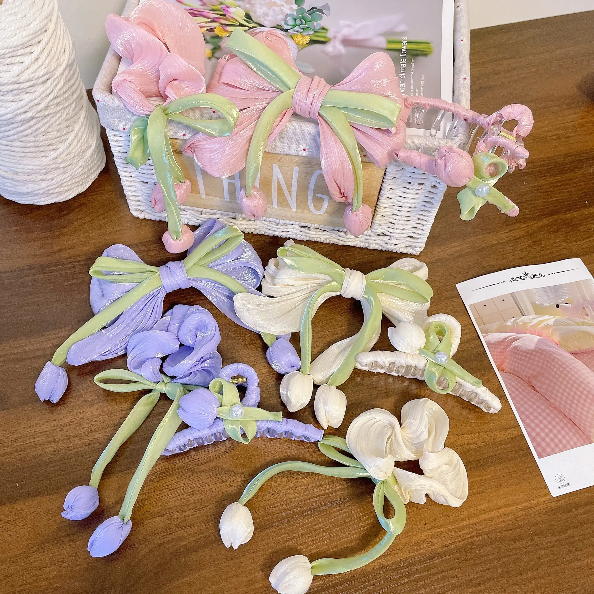 Fresh Tulip Hairpin with Tassels and Bow