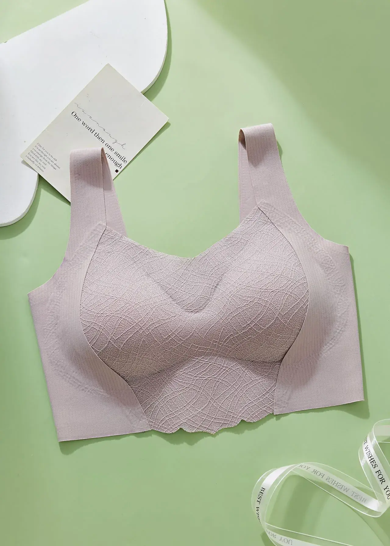 Lifting Bra Queen Women's Thin Style Minimizing Push-Up Seamless