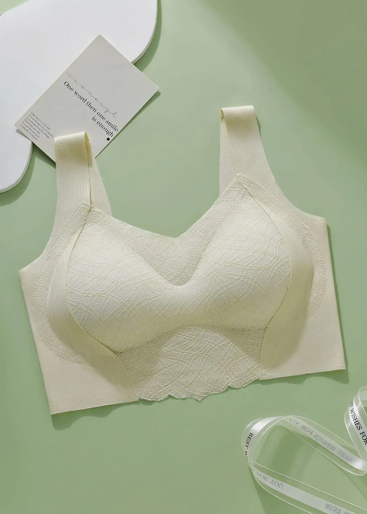 Lifting Bra Queen Women's Thin Style Minimizing Push-Up Seamless