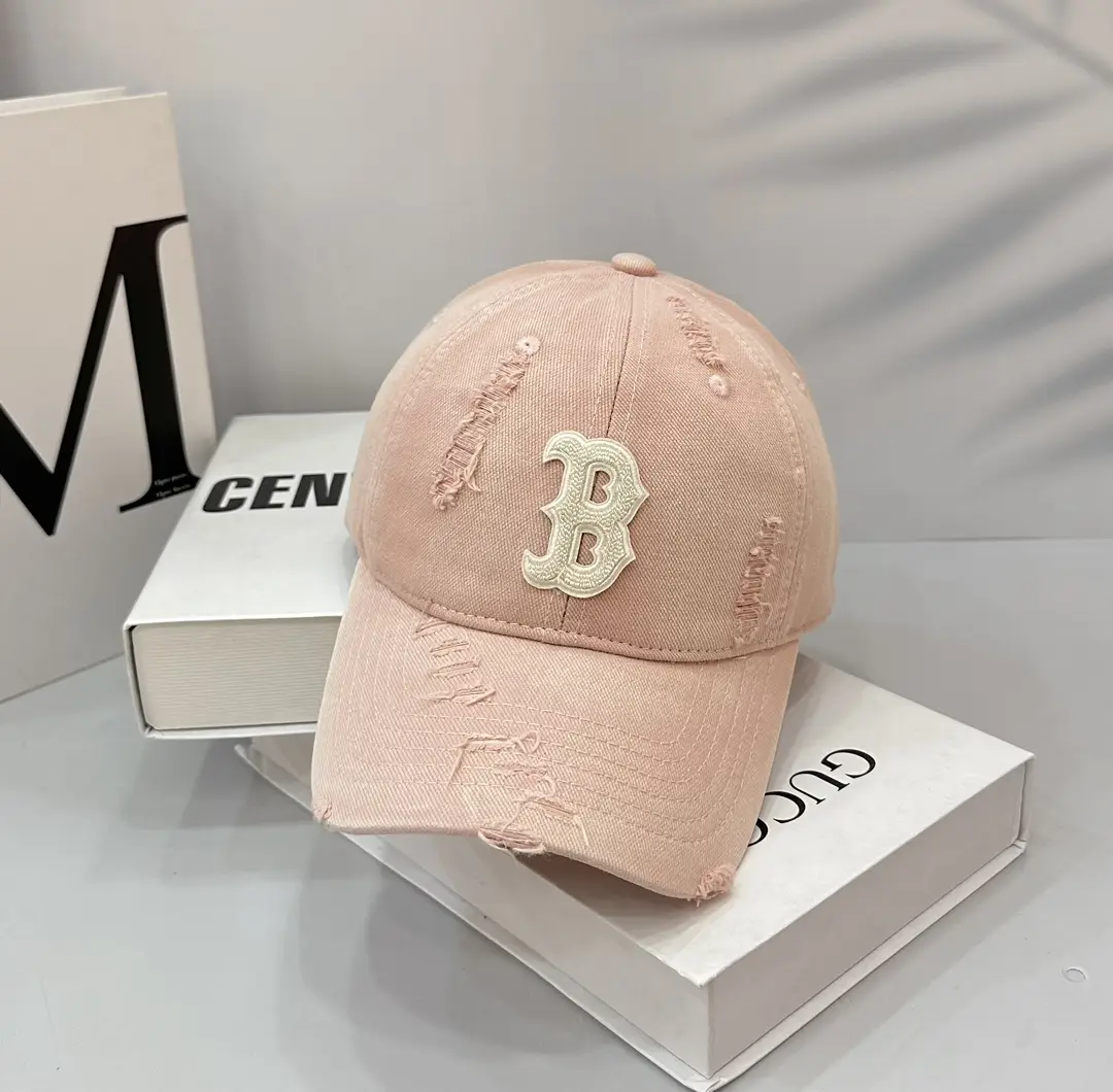 Black Embroidered Baseball Cap with Curved Eaves — feature 2