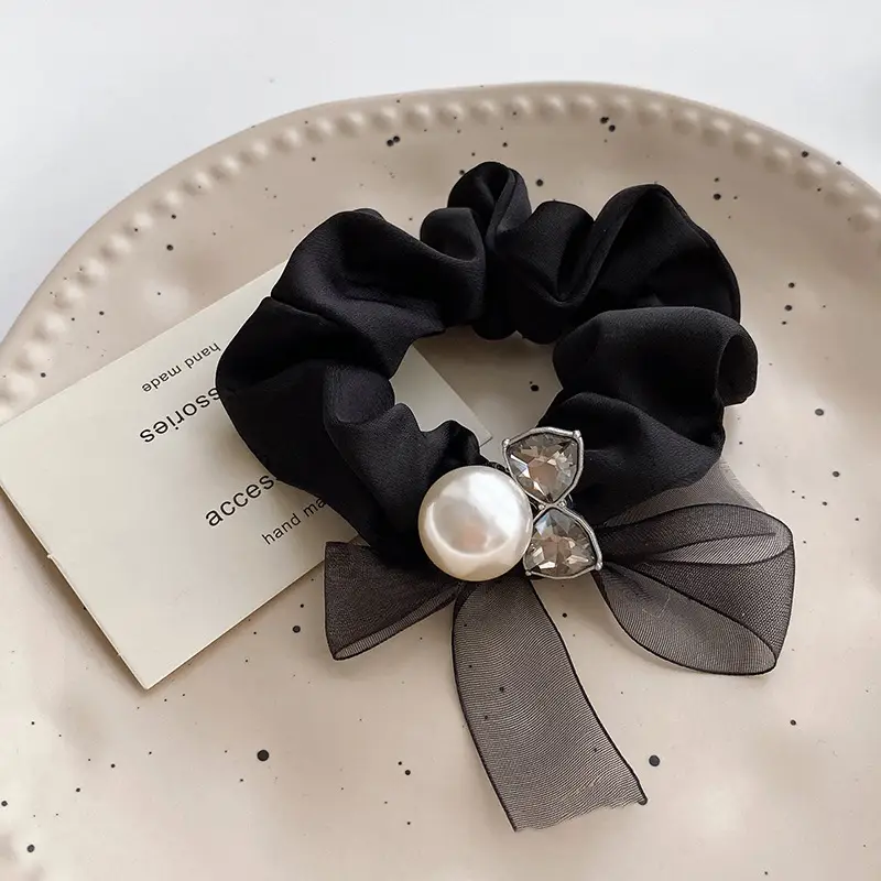 Black Lace Bow Pearl Hair Ring for Women - Image 3