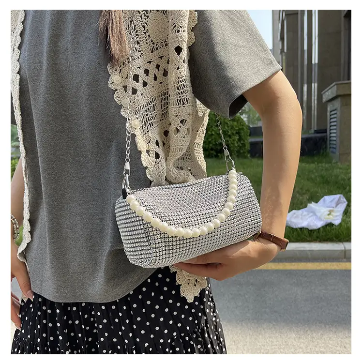 Black Pearl Chain Shoulder Bag for Women 2024 — feature 12