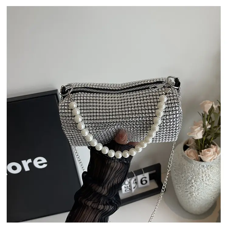 Black Pearl Chain Shoulder Bag for Women 2024 — feature 19