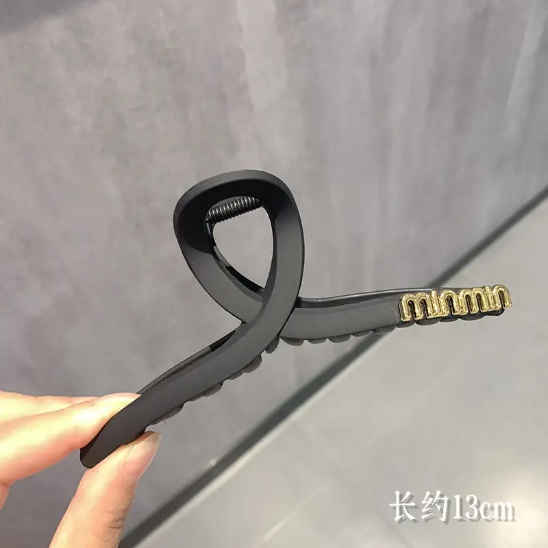 Oversized Heart Hairpin Clip for Women 13cm - Image 23