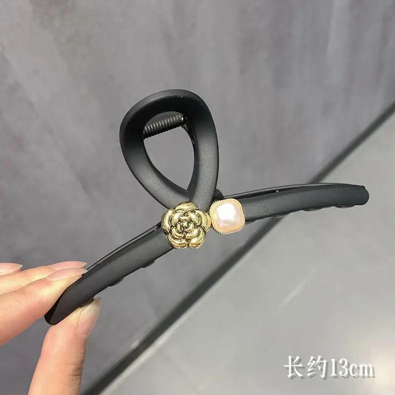 Oversized Heart Hairpin Clip for Women 13cm - Image 24