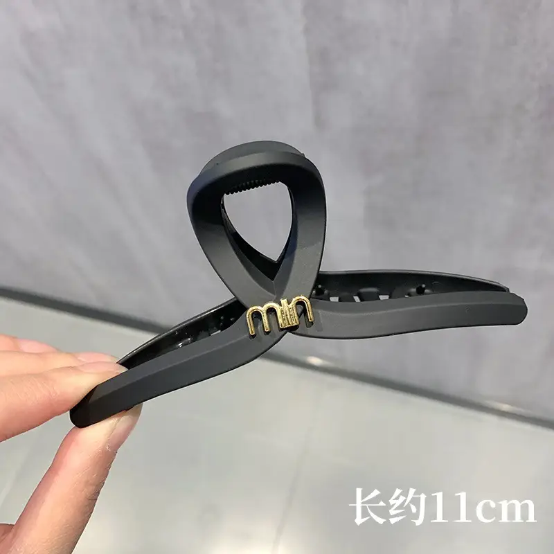 Oversized Heart Hairpin Clip for Women 13cm - Image 31