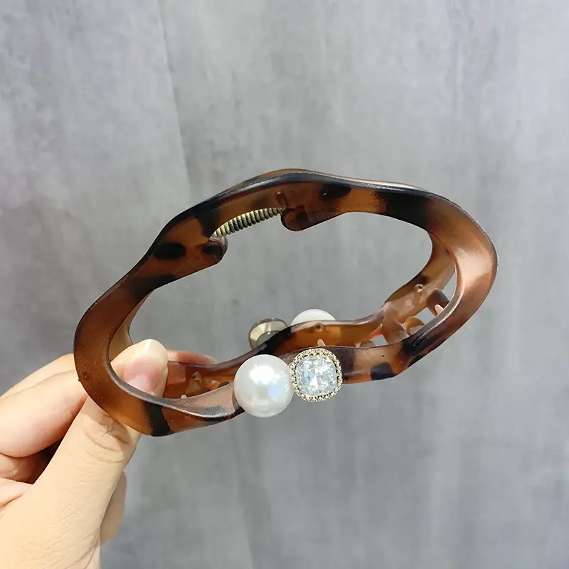Oversized Heart Hairpin Clip for Women 13cm - Image 37