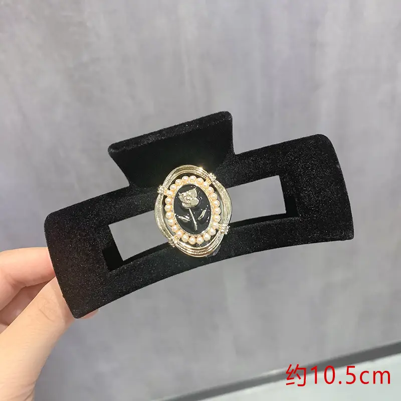 Oversized Heart Hairpin Clip for Women 13cm - Image 45