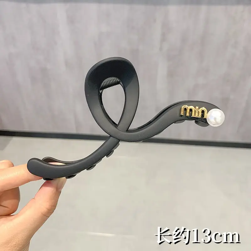 Oversized Heart Hairpin Clip for Women 13cm - Image 7