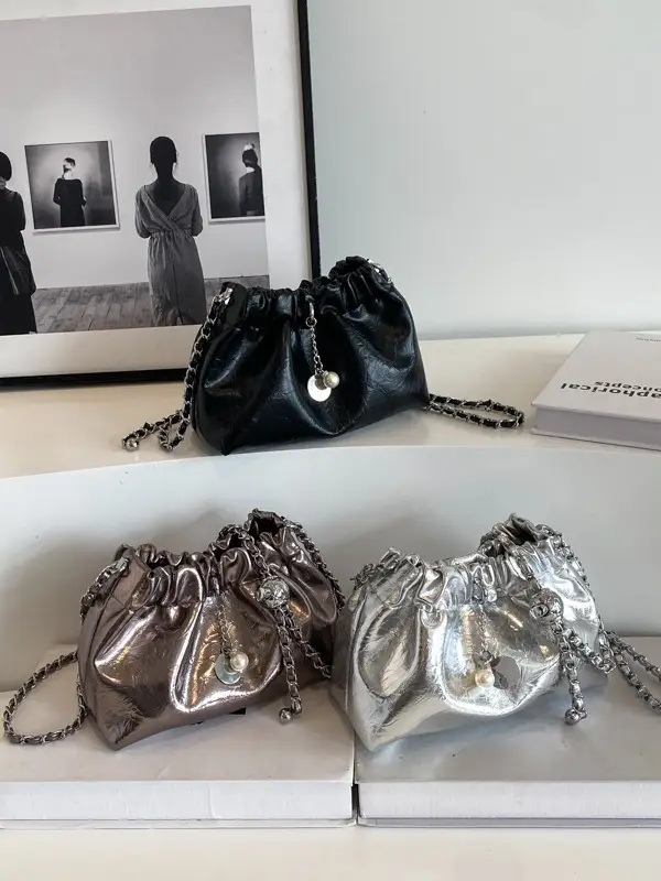 2024 New Light Silver Pleated Cloud Bag with Chain Crossbody
