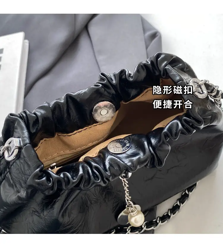2024 New Light Silver Pleated Cloud Bag with Chain Crossbody — feature 5