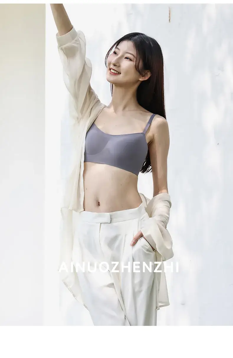 Invisible Traceless Strapless Bra Women Small — feature 43