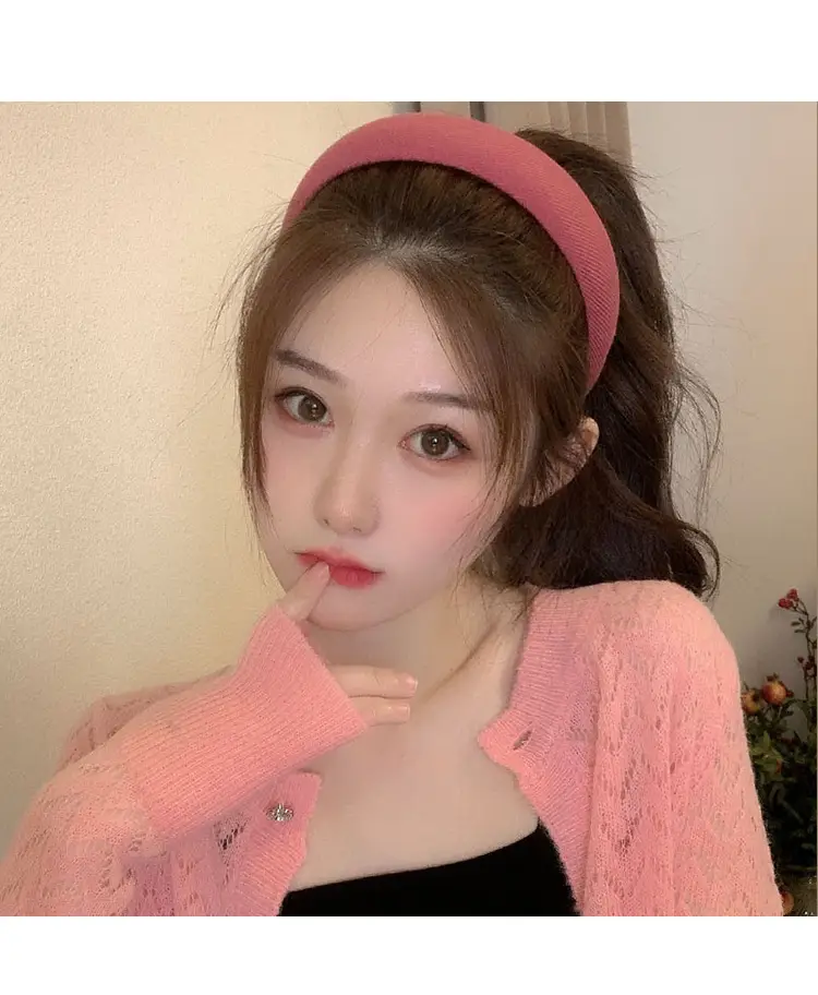 Red Velvet High Skull Pressure Headband for Women — feature 4