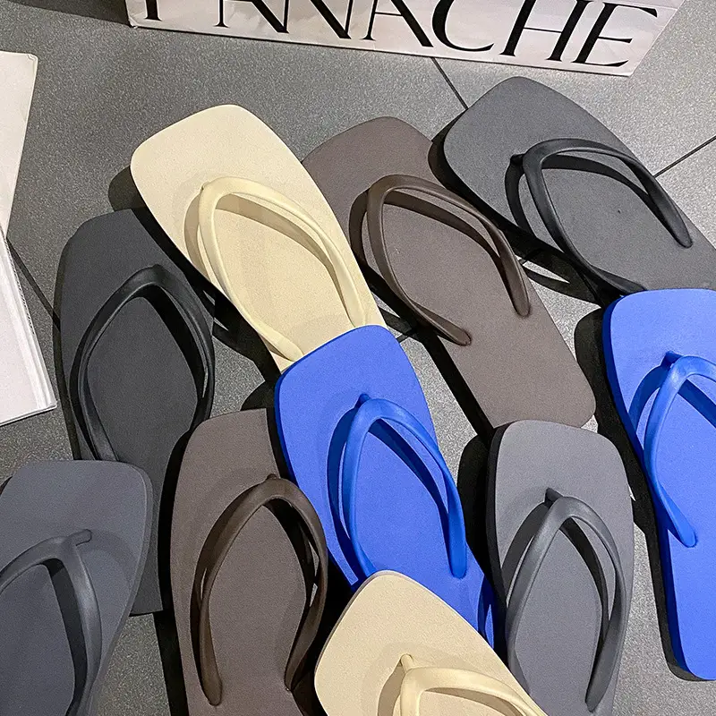 Women's New Japanese Style Flip Flops Pure Color Travel Non-Slip Soft Bottom