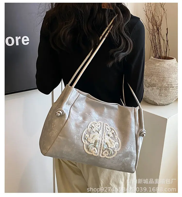 Silver Embroidered Shoulder Bag for Women 2026 — feature 1