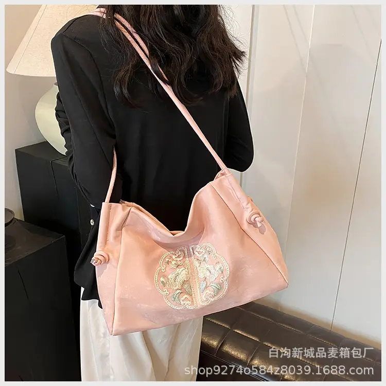 Silver Embroidered Shoulder Bag for Women 2026 — feature 17