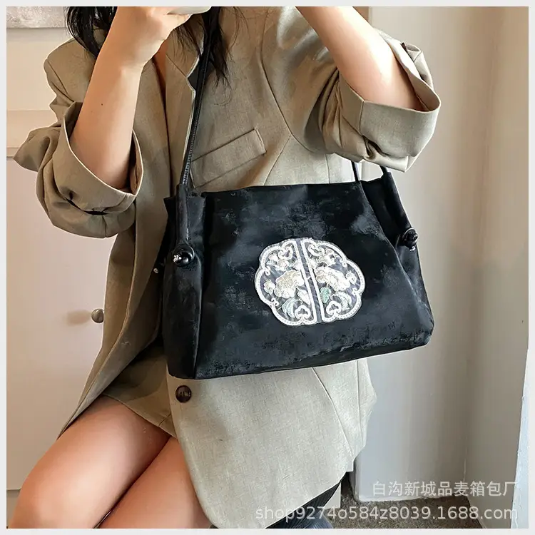 Silver Embroidered Shoulder Bag for Women 2026 — feature 22
