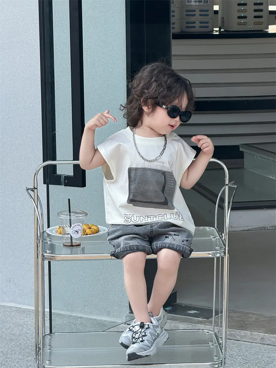 Baby Pink Graphic T-Shirt with Maroon Shorts Set - Image 6