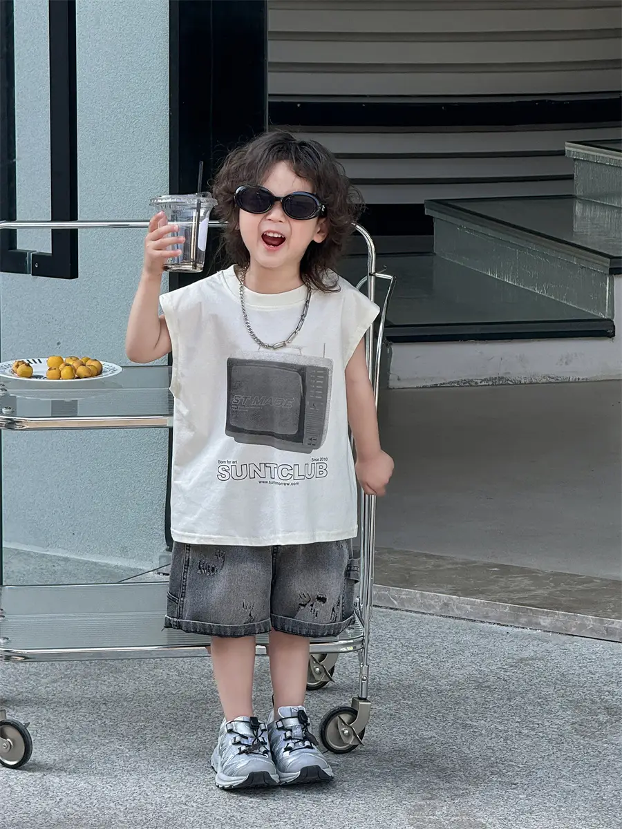 Baby Pink Graphic T-Shirt with Maroon Shorts Set — feature 16