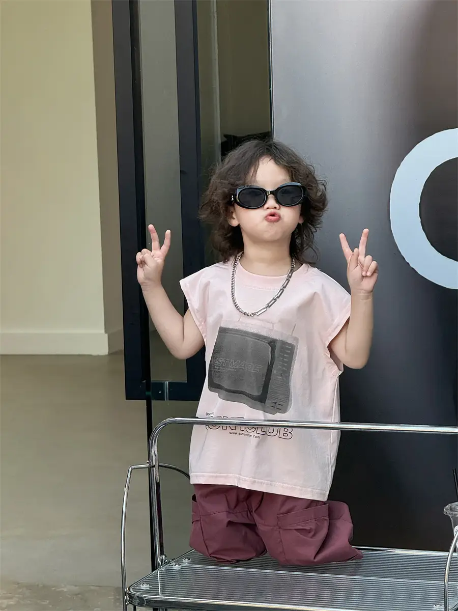 Baby Pink Graphic T-Shirt with Maroon Shorts Set — feature 24