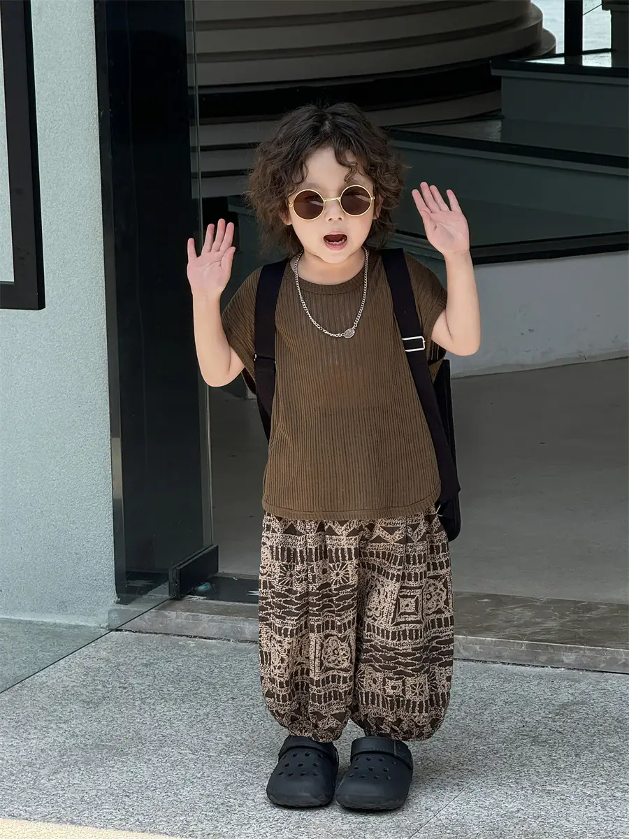 Baby's Brown T-Shirt & Printed Pants Set 2025 — feature 6