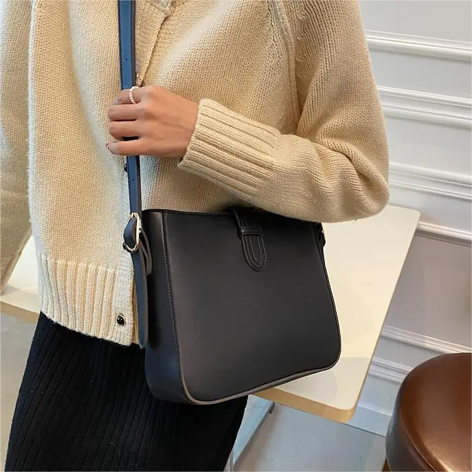 Brown Leather Shoulder Bag for Women 2024 New Style