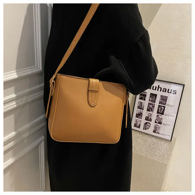 Brown Leather Shoulder Bag for Women 2024 New Style — feature 15