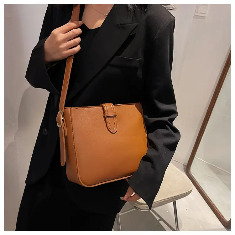 Brown Leather Shoulder Bag for Women 2024 New Style — feature 28