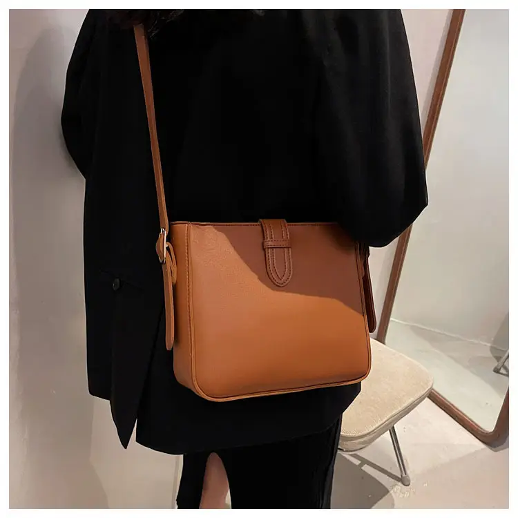 Brown Leather Shoulder Bag for Women 2024 New Style — feature 29