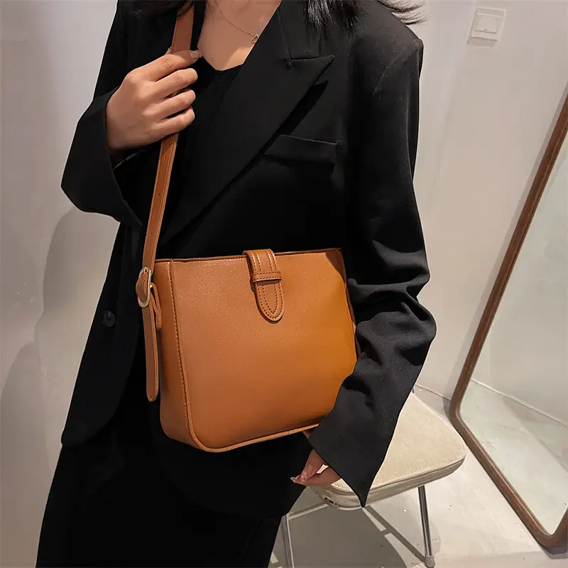 Brown Leather Shoulder Bag for Women 2024 New Style