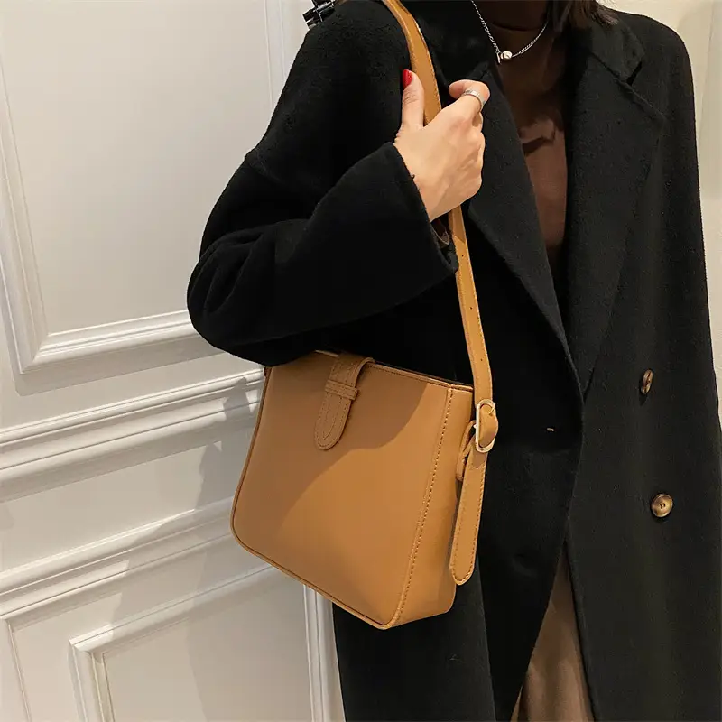 Brown Leather Shoulder Bag for Women 2024 New Style