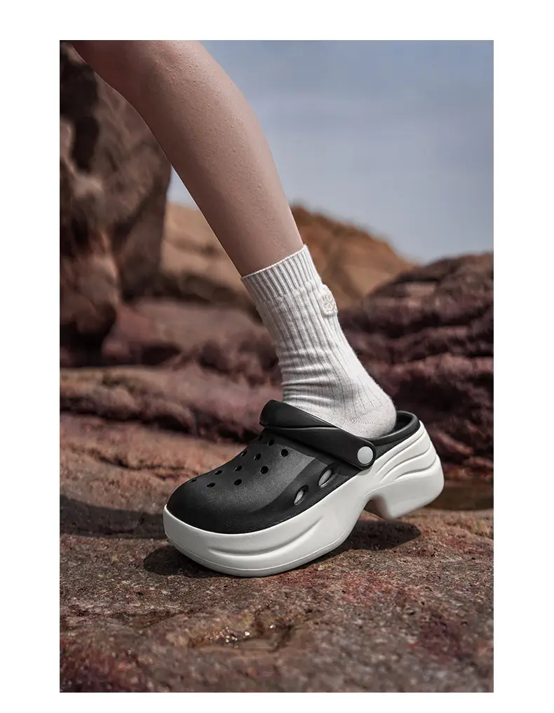 Women's Hole Shoes Summer New Home Wear Non-slip Deodorant Slippers Outdoor Casual Wear-resistant High-value Sandals — feature 22
