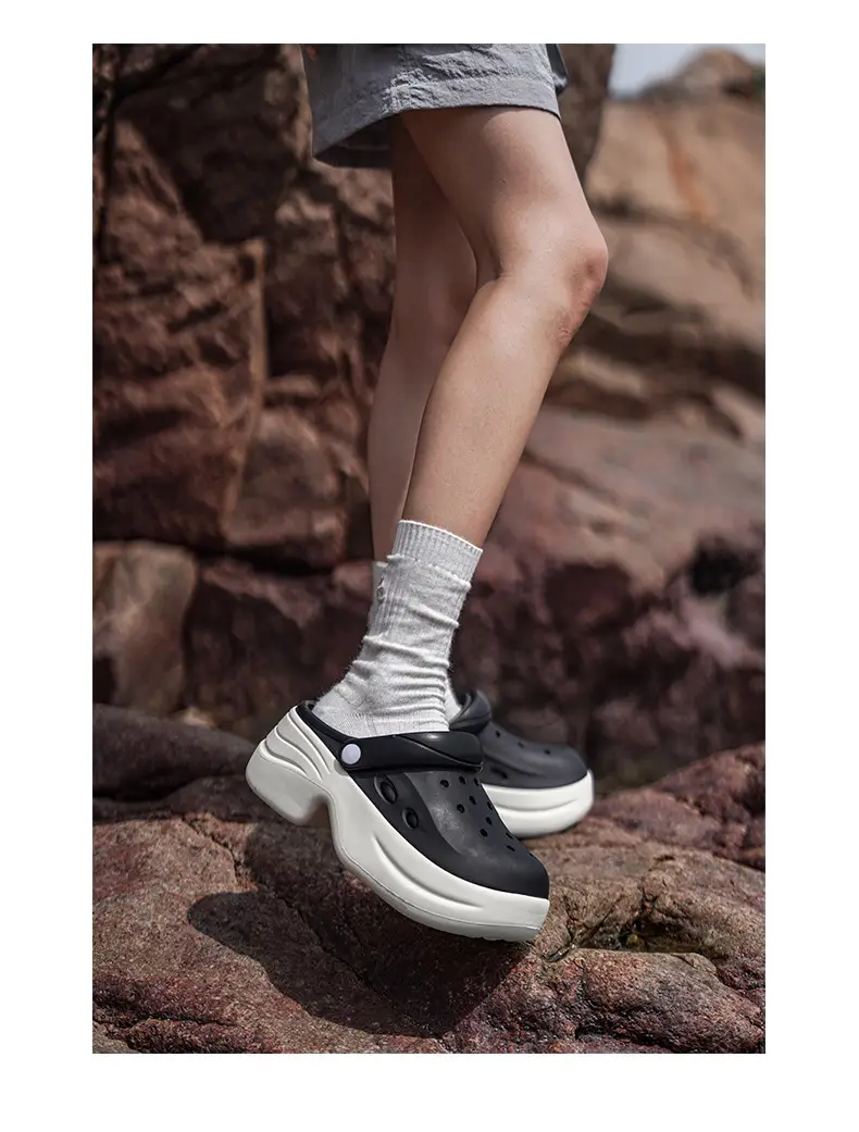 Women's Hole Shoes Summer New Home Wear Non-slip Deodorant Slippers Outdoor Casual Wear-resistant High-value Sandals — feature 23