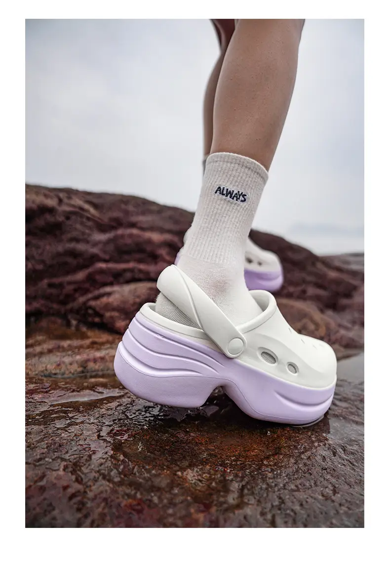 Women's Hole Shoes Summer New Home Wear Non-slip Deodorant Slippers Outdoor Casual Wear-resistant High-value Sandals — feature 37