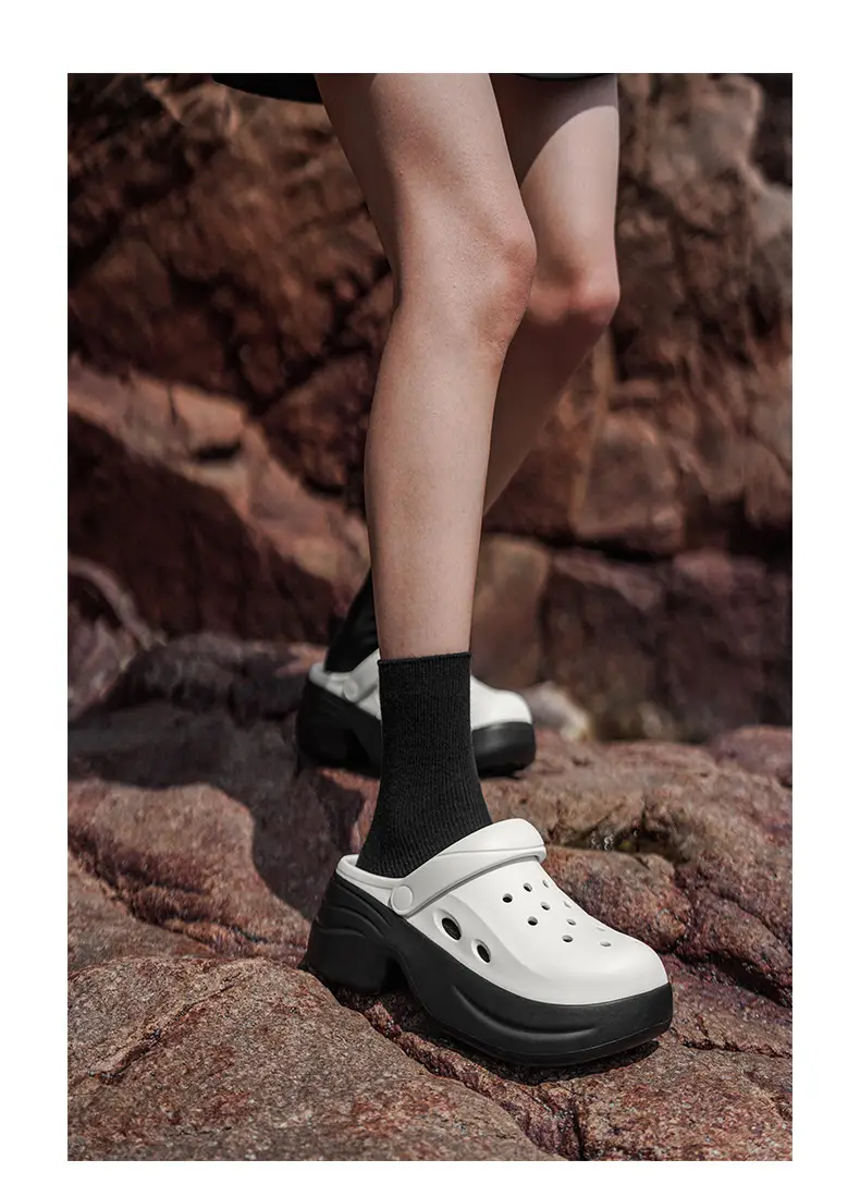 Women's Hole Shoes Summer New Home Wear Non-slip Deodorant Slippers Outdoor Casual Wear-resistant High-value Sandals — feature 7