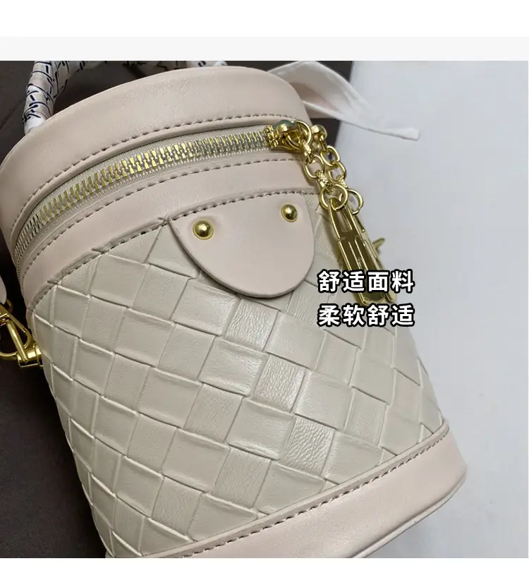 White Woven Silk Handbag with Gold Tassel Handles — feature 16